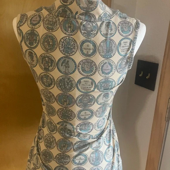 Vintage Print Sleeveless Top - Picture 3 of 4